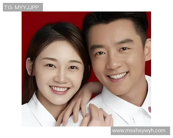 鹿晗在足球场上的精彩表现引发热议，球技与魅力并存的踢球视频引人瞩目